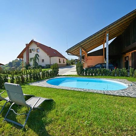 Farmhouse Lipoglav Loče pri Poljčanah Exterior foto