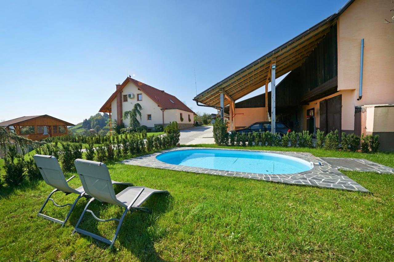 Farmhouse Lipoglav Loče pri Poljčanah Exterior foto